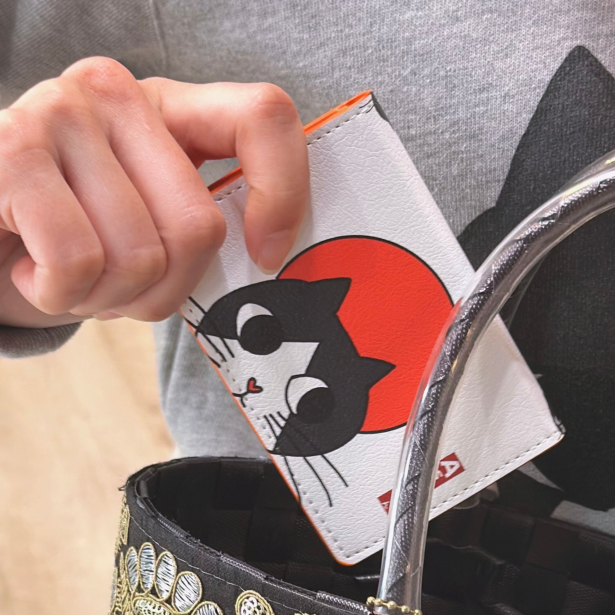 9 Asahiくん名刺入れ　4900円