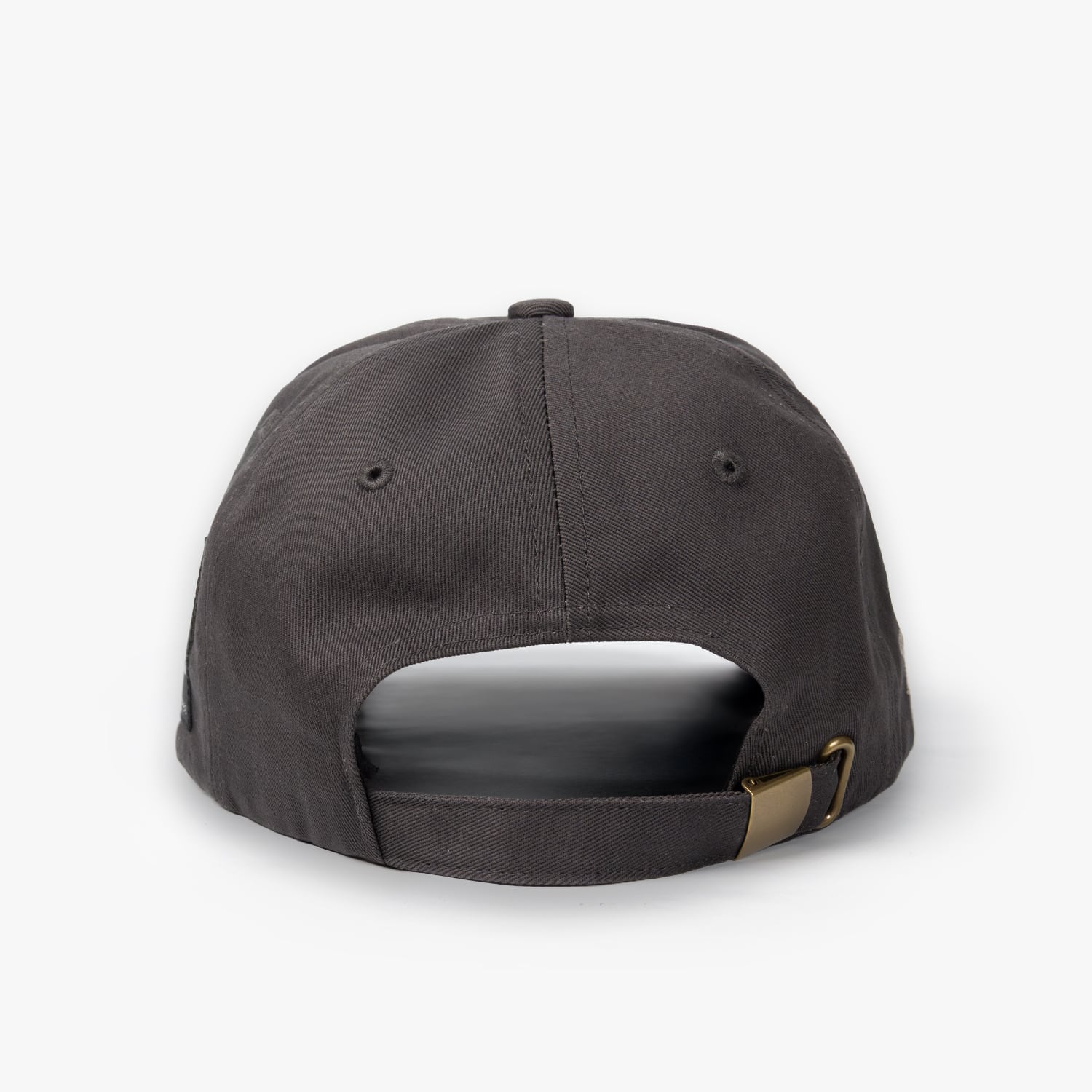 UNEEK BASEMNT - Discover independent style.