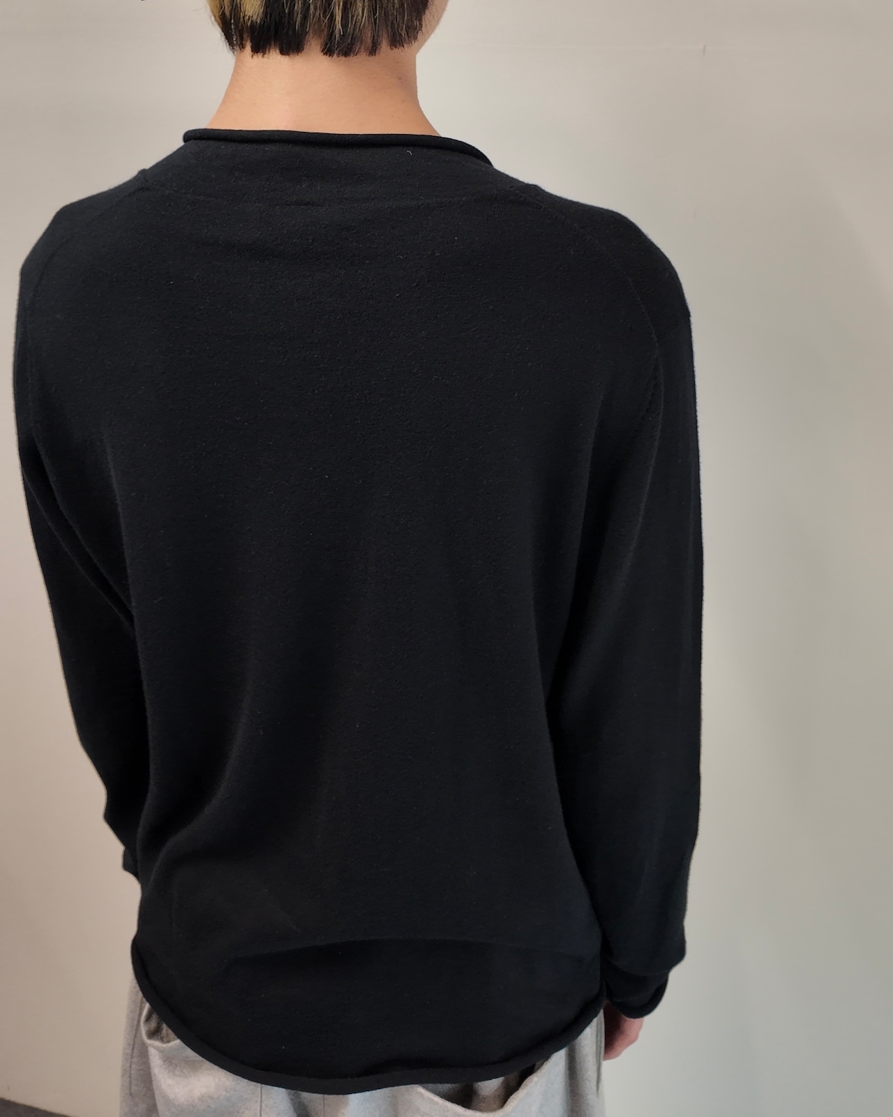 【EMPORIO ARMANI】v-neck basic knit