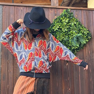 バタフライ柄パーカー