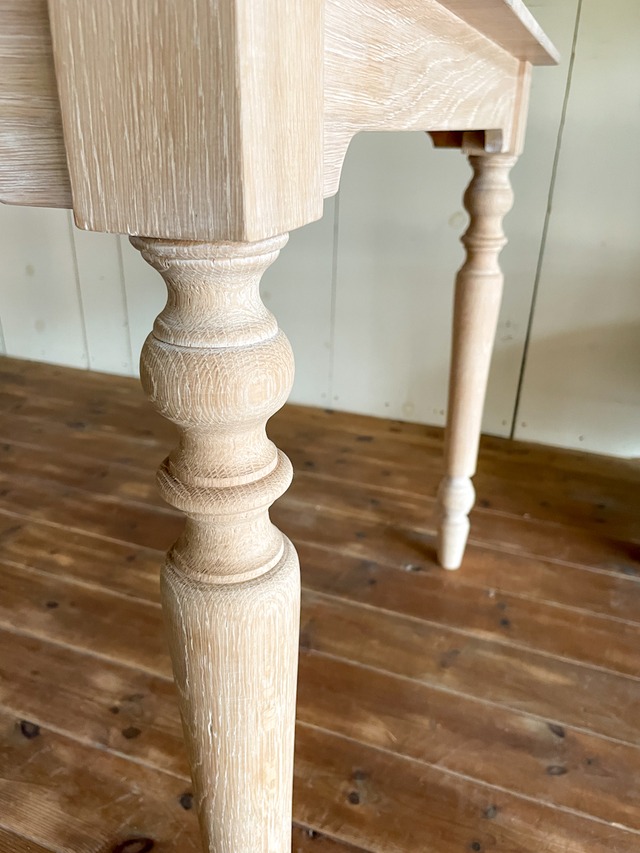 オークターンドレッグダイニングテーブル “クラシック”(アンティーク調ろくろ足テーブル) W1400〜2400 4〜8人掛け 引き出し付きダイニングテーブル