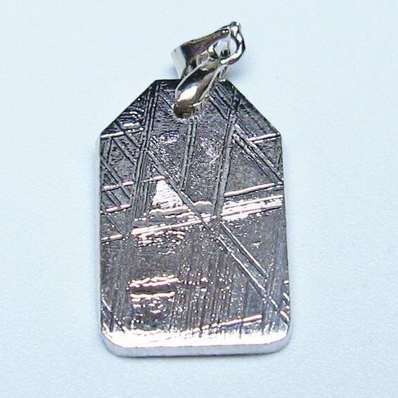 ギベオン ペンダント 隕石 メテオライト 一点物 おまかせ便 112-13420