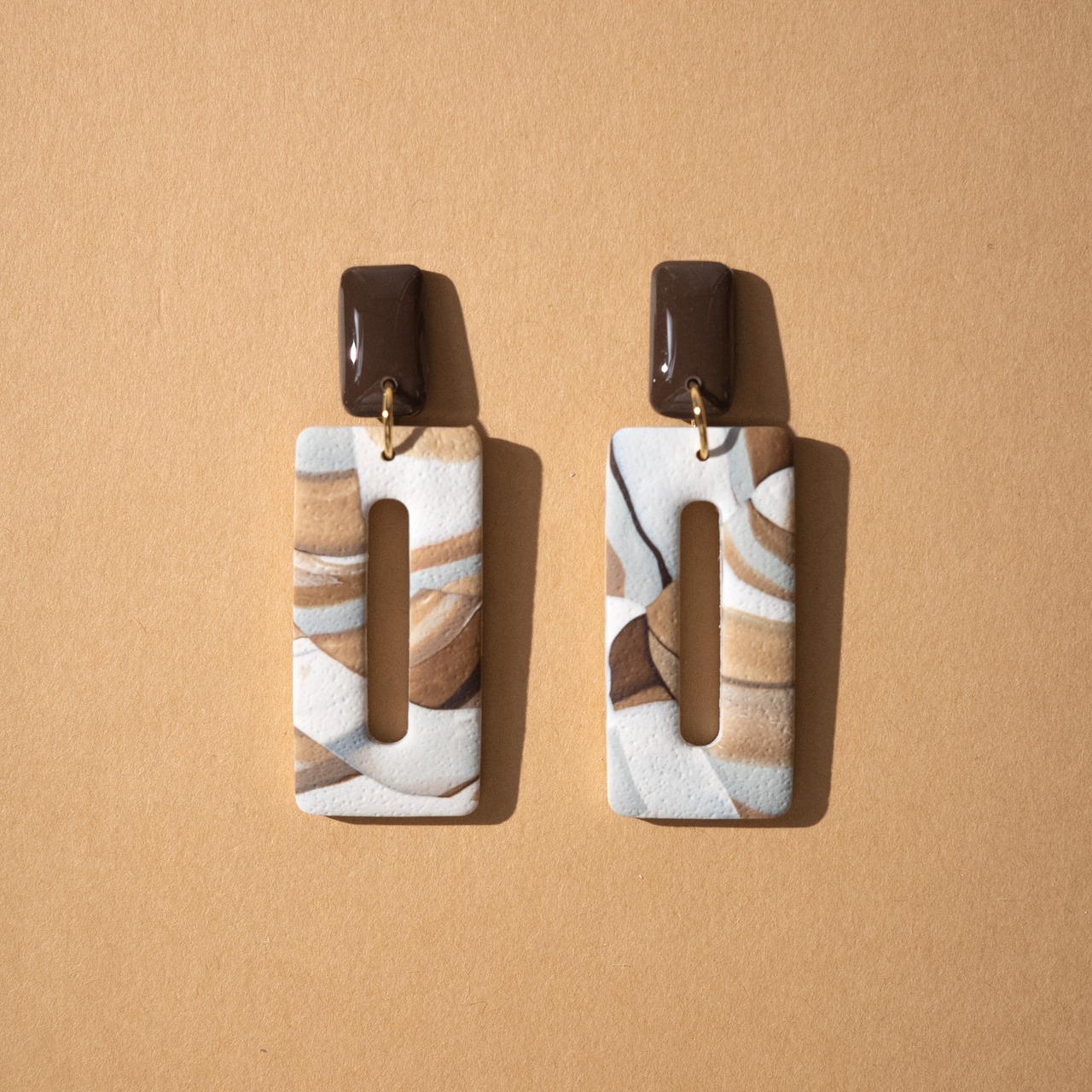 Matte :  Brown rectangle donuts