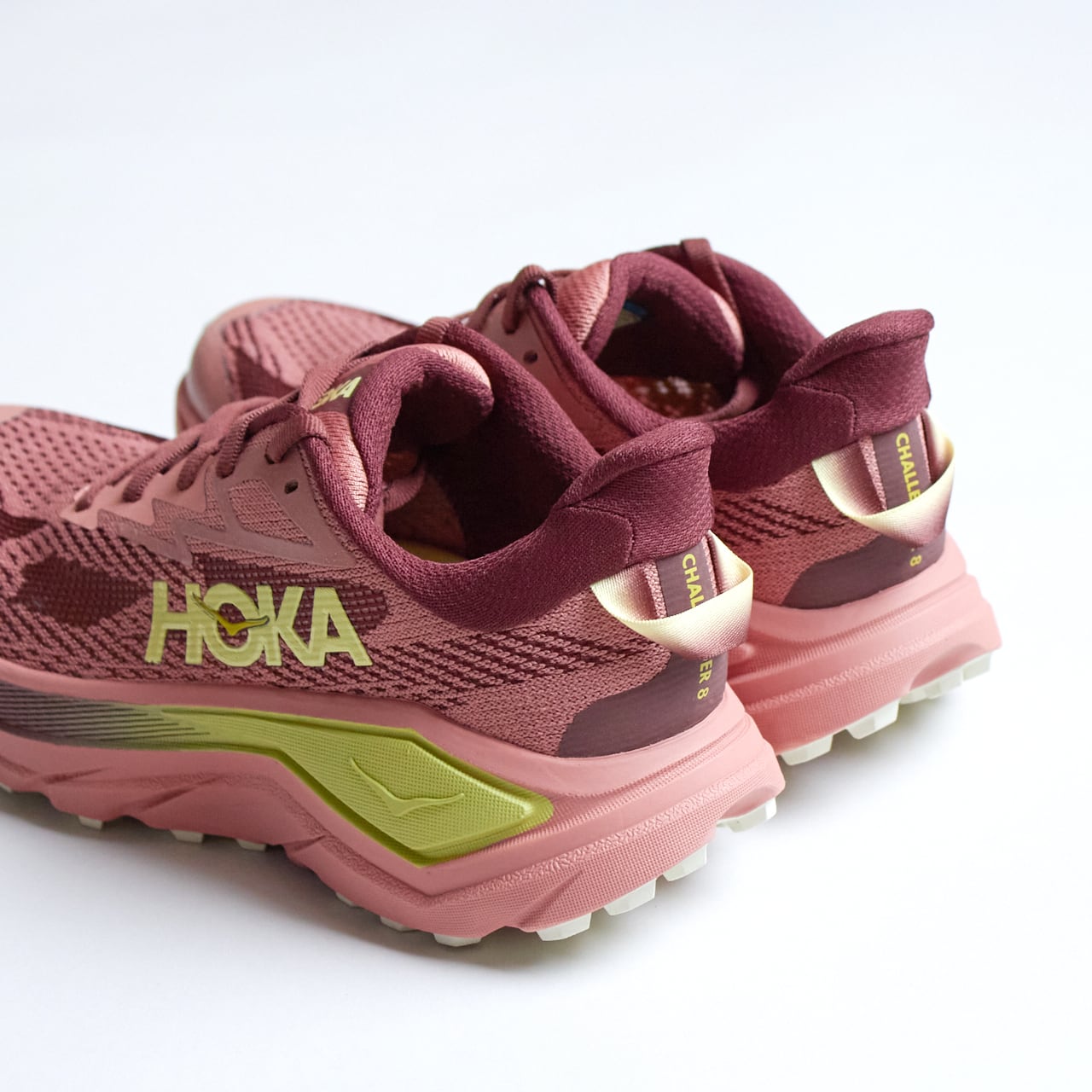HOKA（ホカ）W CHALLENGER 8 -ブラッシュ / ダーク シダー ウィメンズ