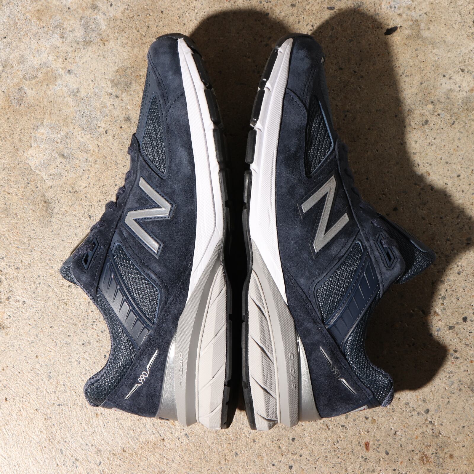 未使用 10.5D 28.5cm M990NV5 ネイビー スニーカー 990v5  