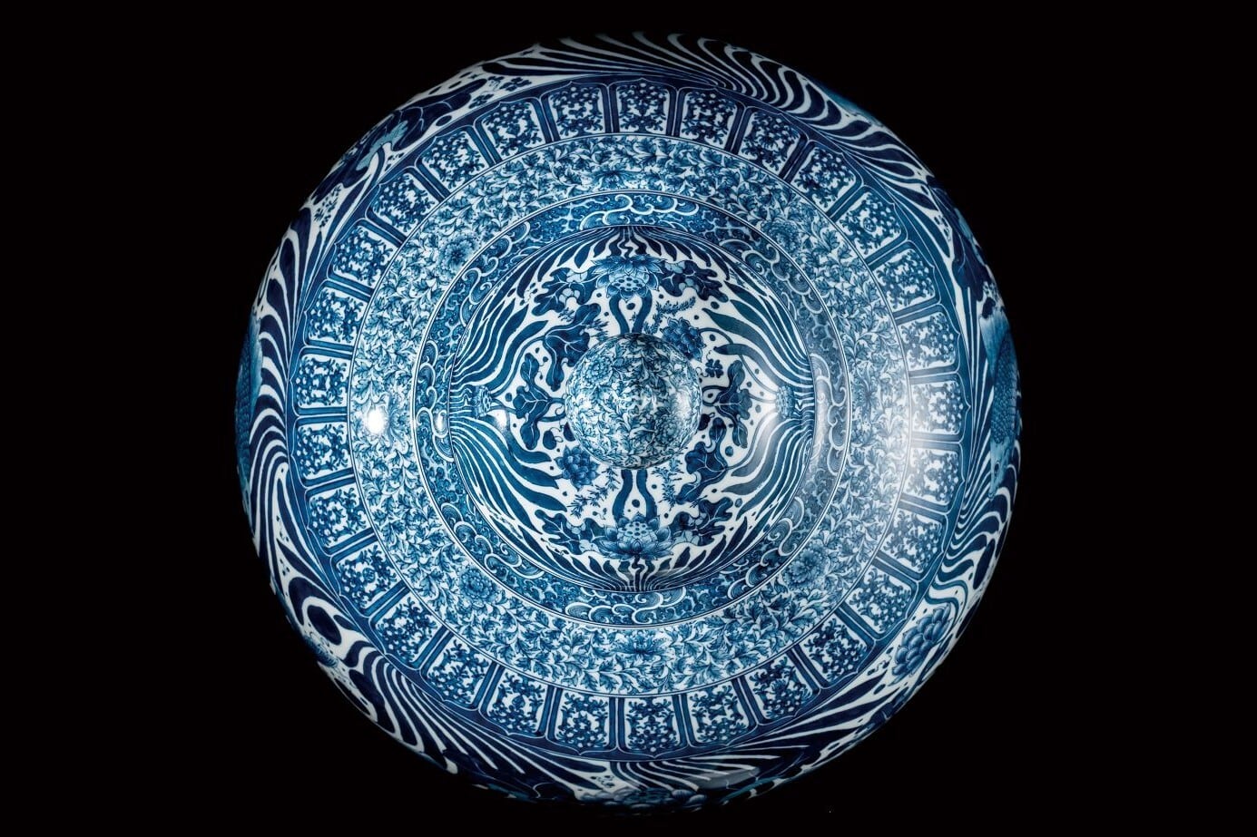 魚藻文沈香壷　葉山有樹　作