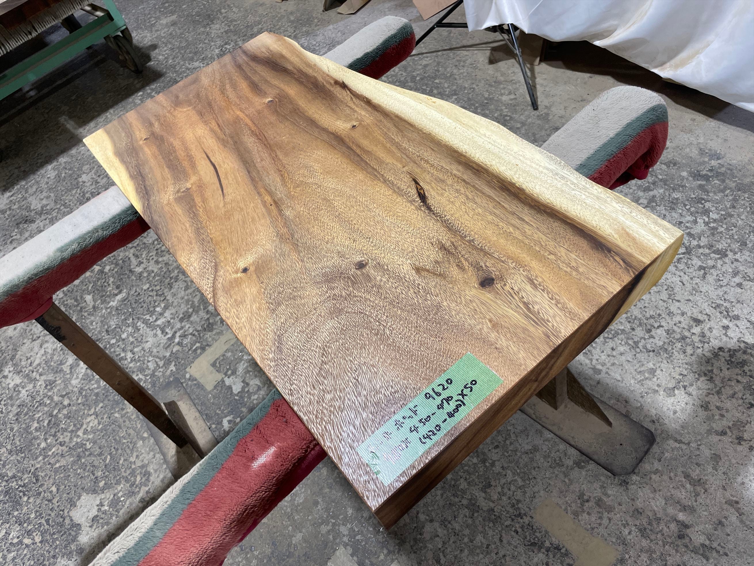 モンキーポッド9620 一枚板無垢 乾燥材 980x450-470x50mm カウンター センターテーブル ダイニングテーブル