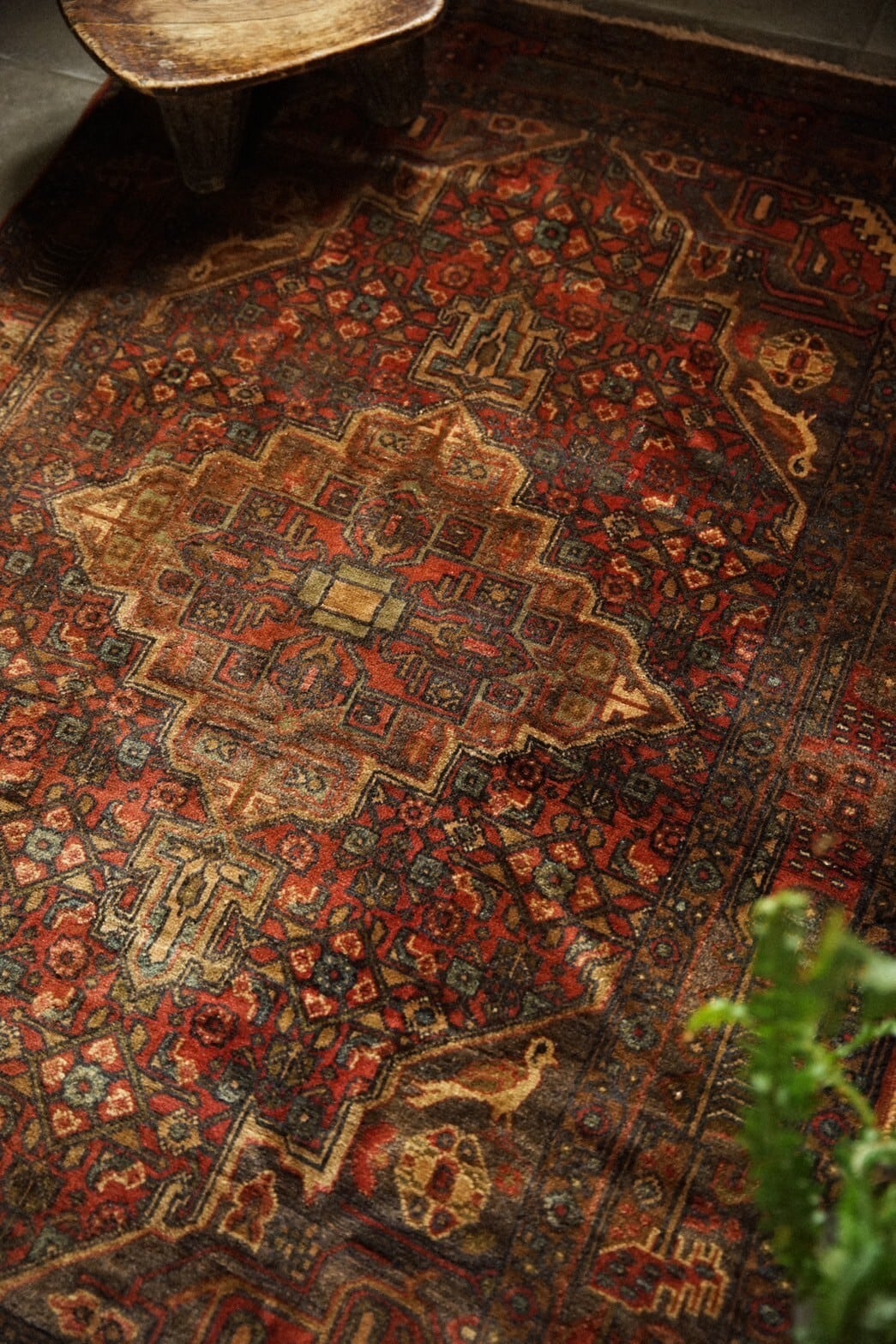 1086 -Vintage Iranian Baluch rug