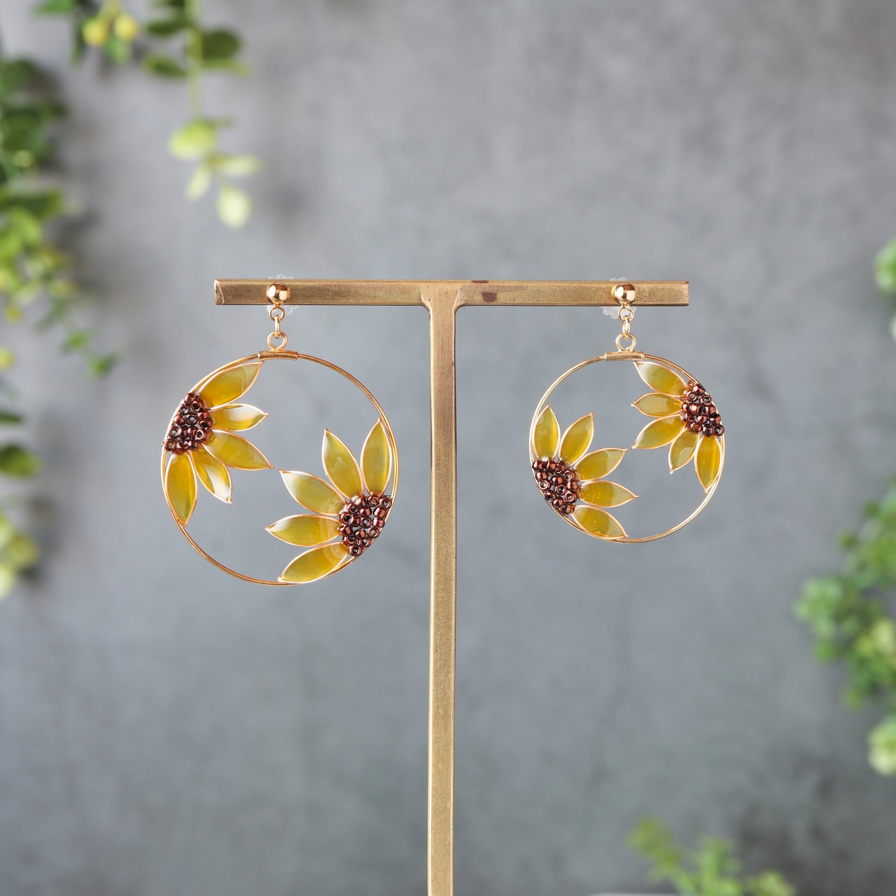 額縁の中の向日葵 | Sunflower Earrings