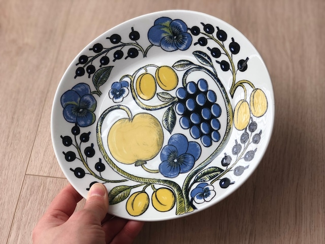 Arabia Paratiisi Salad Plate - 8.3" (21 Cm), Classic Finnish Design, Microwave & Dishwasher Safe
