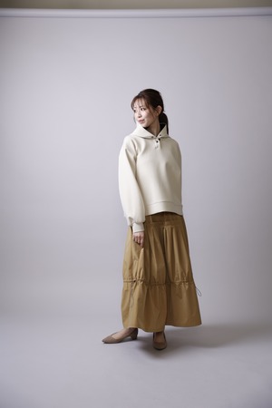 P256-29000   フードプルオーバー