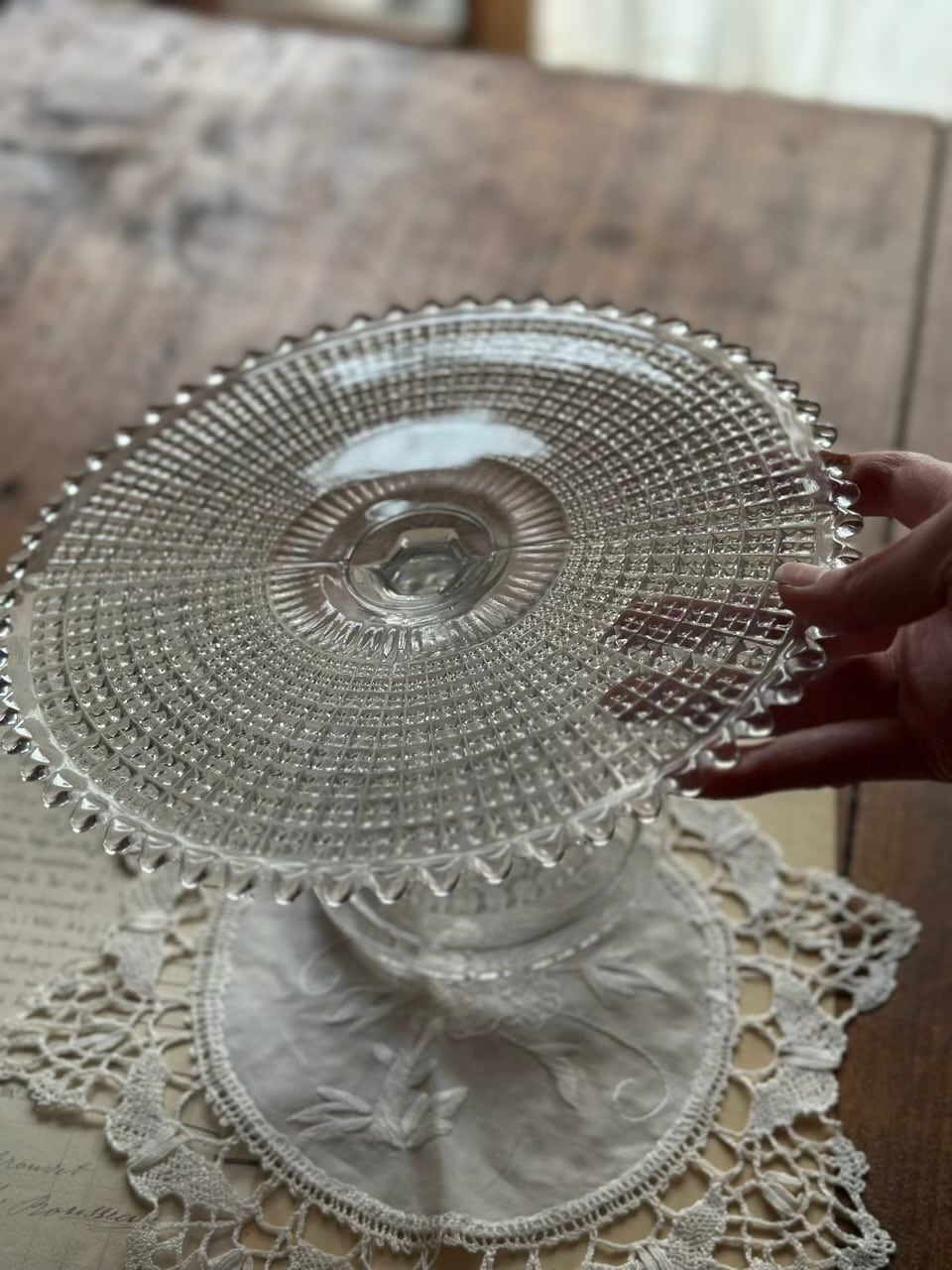 ガラスのコンポティエ 脚付の皿 | Brocante de La Cocotte （フランス