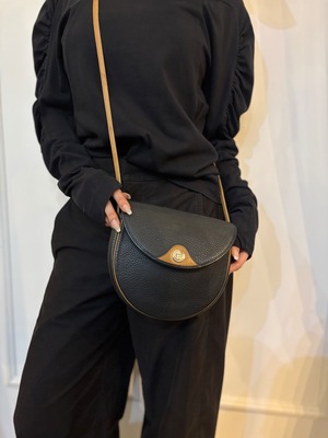 Christian Dior / vintage logo flap shoulder  bag（O）