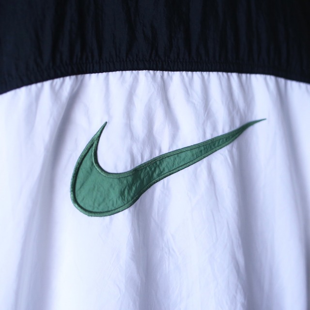 "NIKE" 刺繍 front and back logo design XXL over silhouette nylon blouson