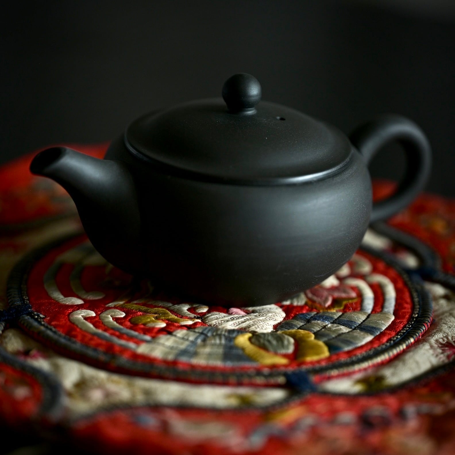 東屋 小急須 鳥泥 並細 後手［4573503820193］ 1人用 / Azmaya Tea Pot
