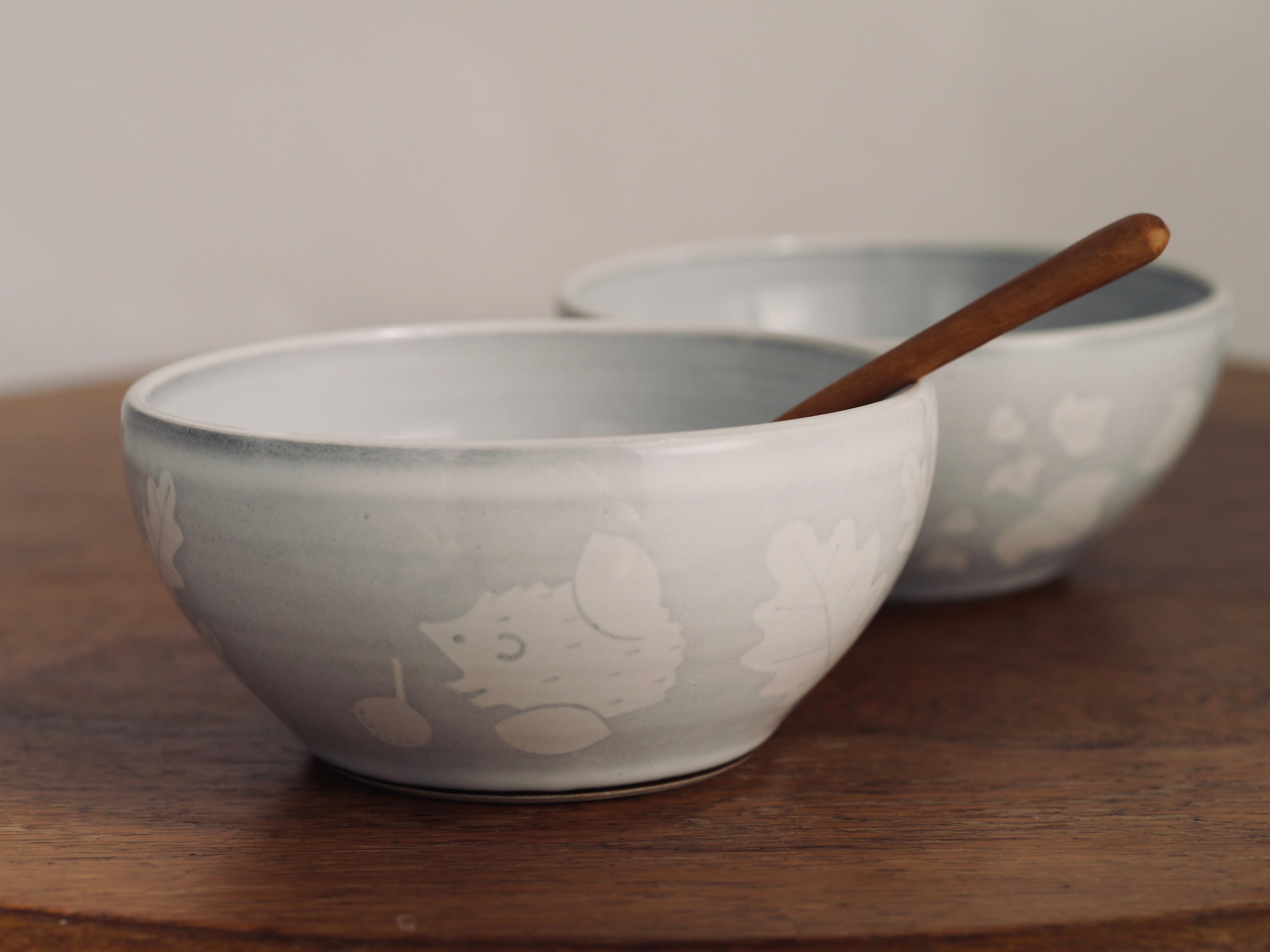 ネズミの装飾付き金属製ボウル ハリネズミのボウル | ITOGA POTTERY
