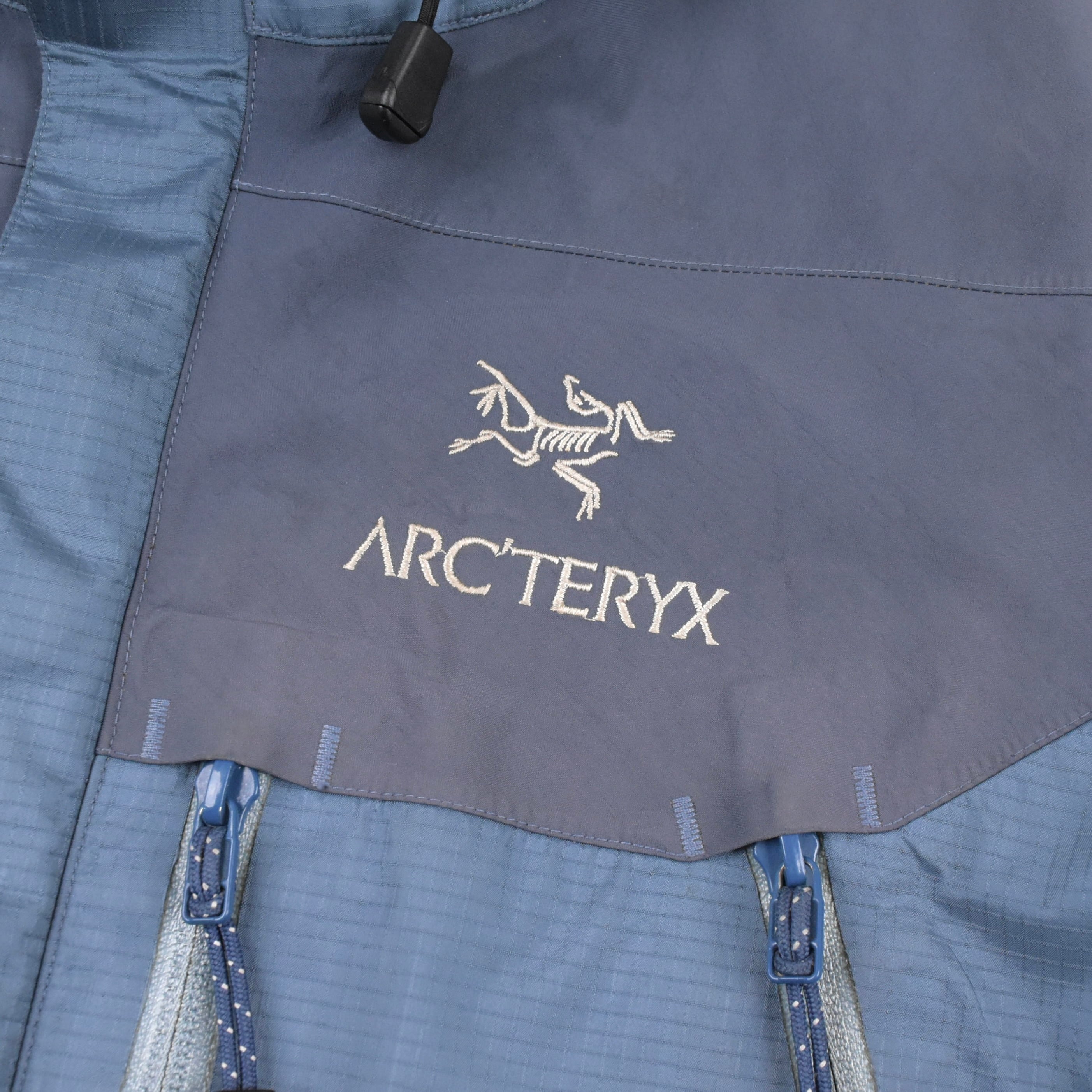 ARC'TERYX THETA LT JACKET ''SMOKE'' | PLAIRE