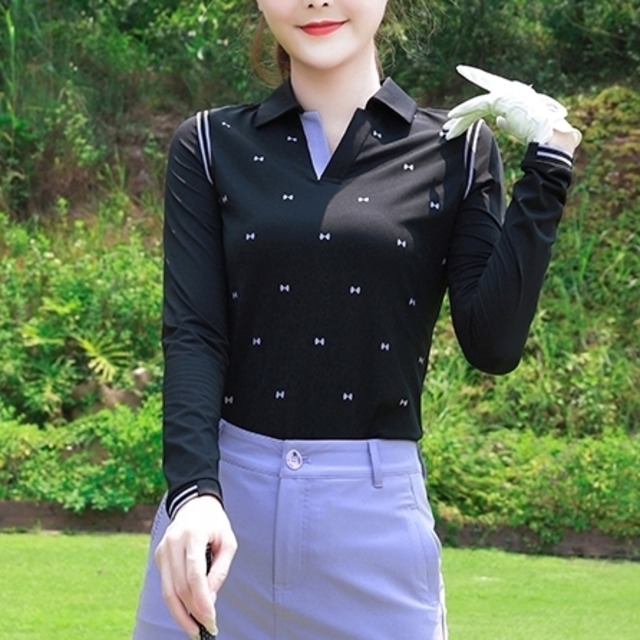 ブラック　プリント　長袖トップス　モノトーン