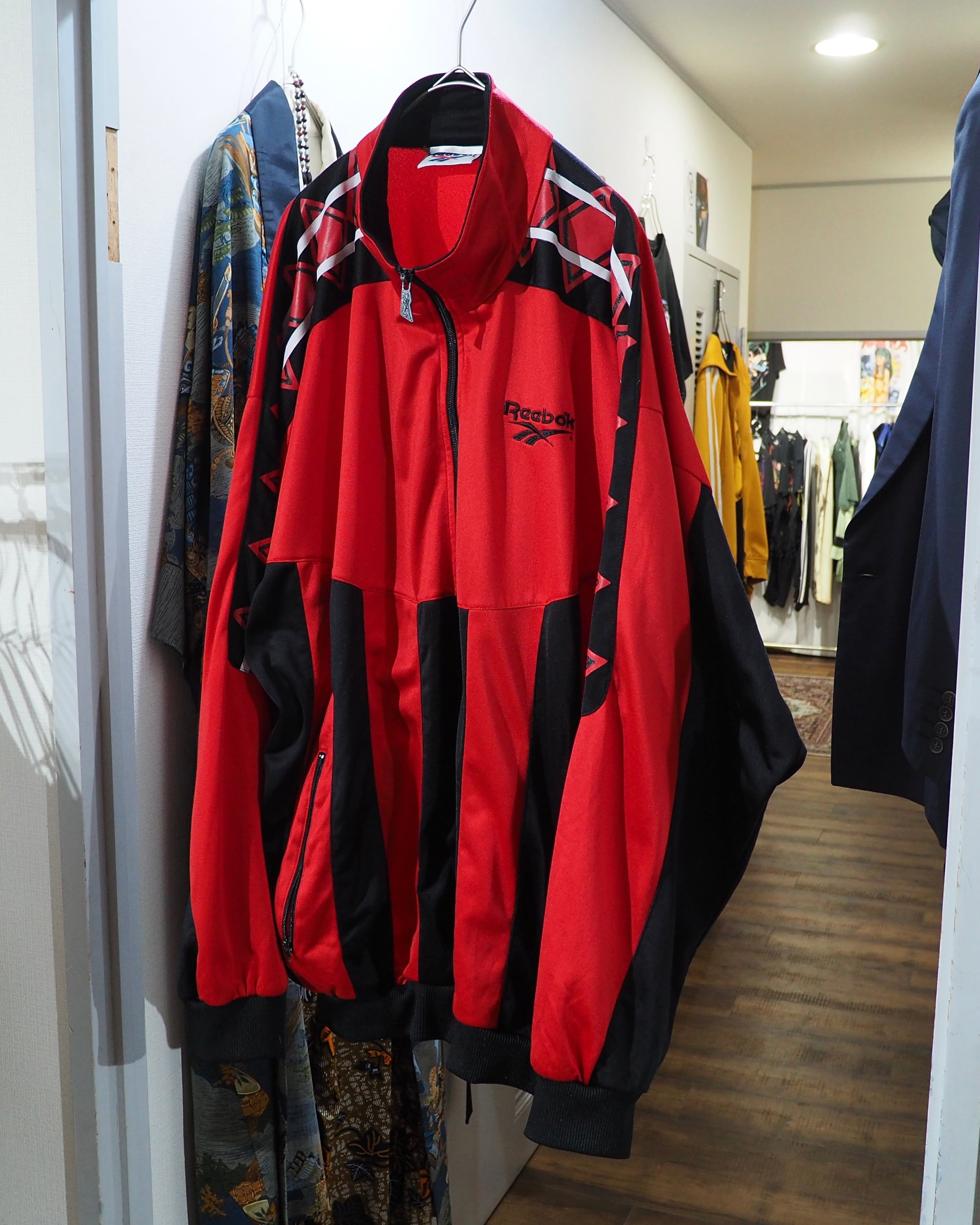 XXL " Old Reebok " Hand painted Custom Over silhouette vintage Track jacket