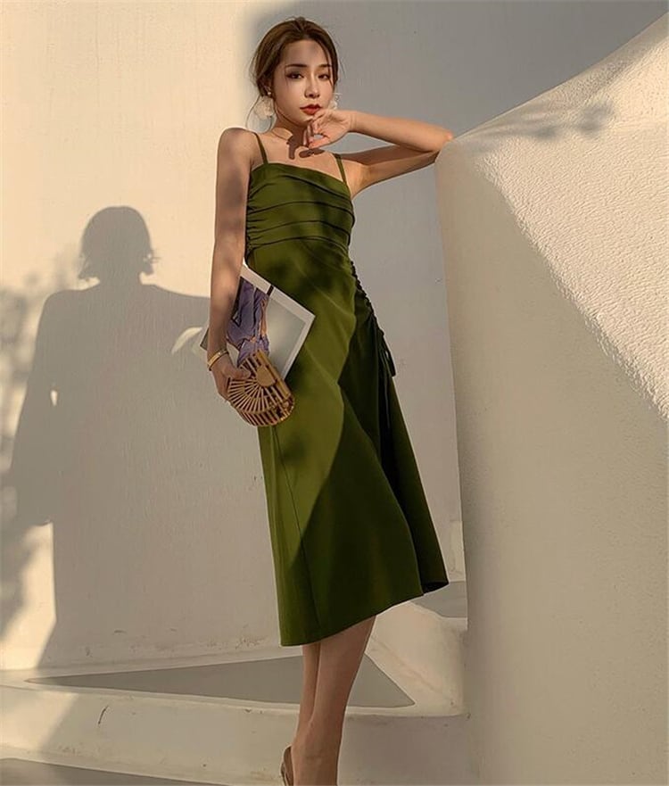 クールな大人の装い。インスタ スタイル 夏 新品 中・長セクション 引き紐 Aライン キャミワンピ エレガント