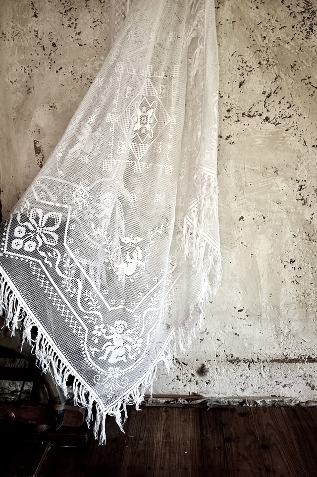 フランス 150c 8人のプットーと4人の蝶々とレースカーテン アンティーク