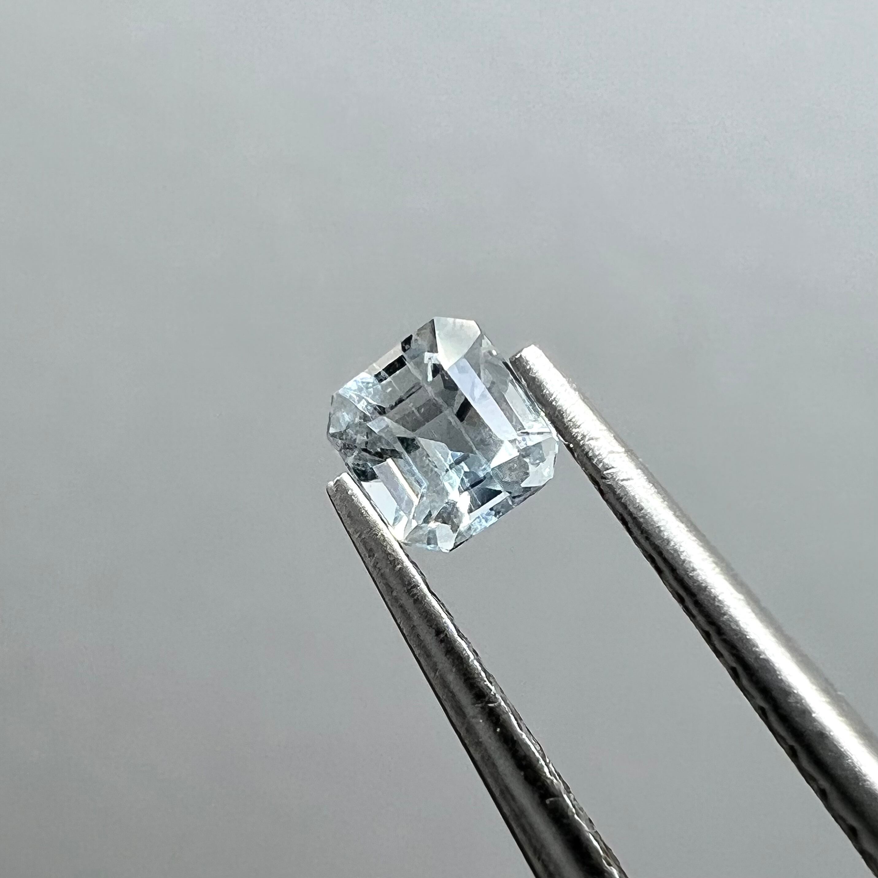 バイカラージェレメジェバイト ルース 0.35ct