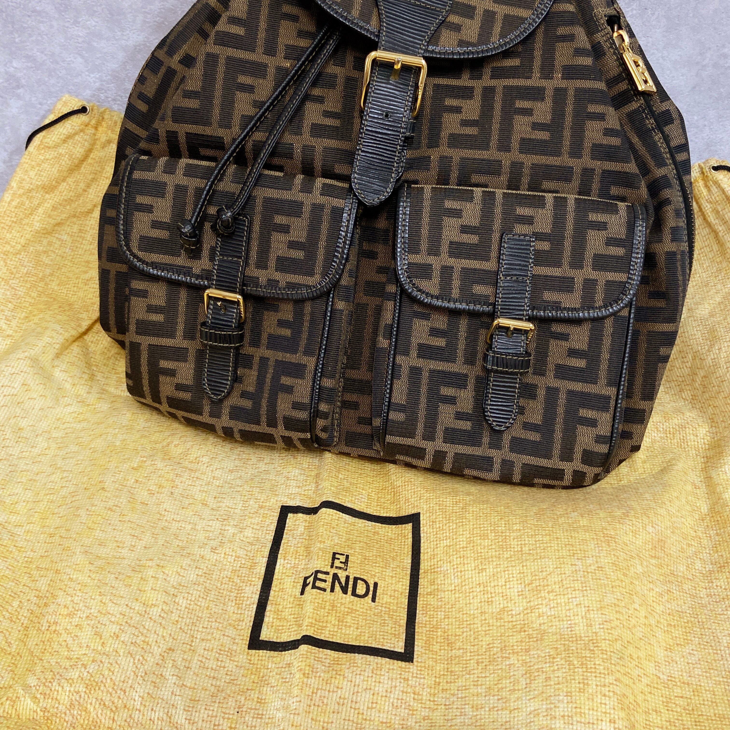 FENDI フェンディ ズッカ柄 キャンバス×レザー リュック