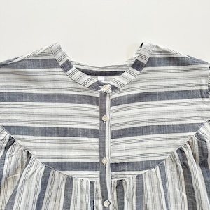 Stripe sleeve gather blouse
