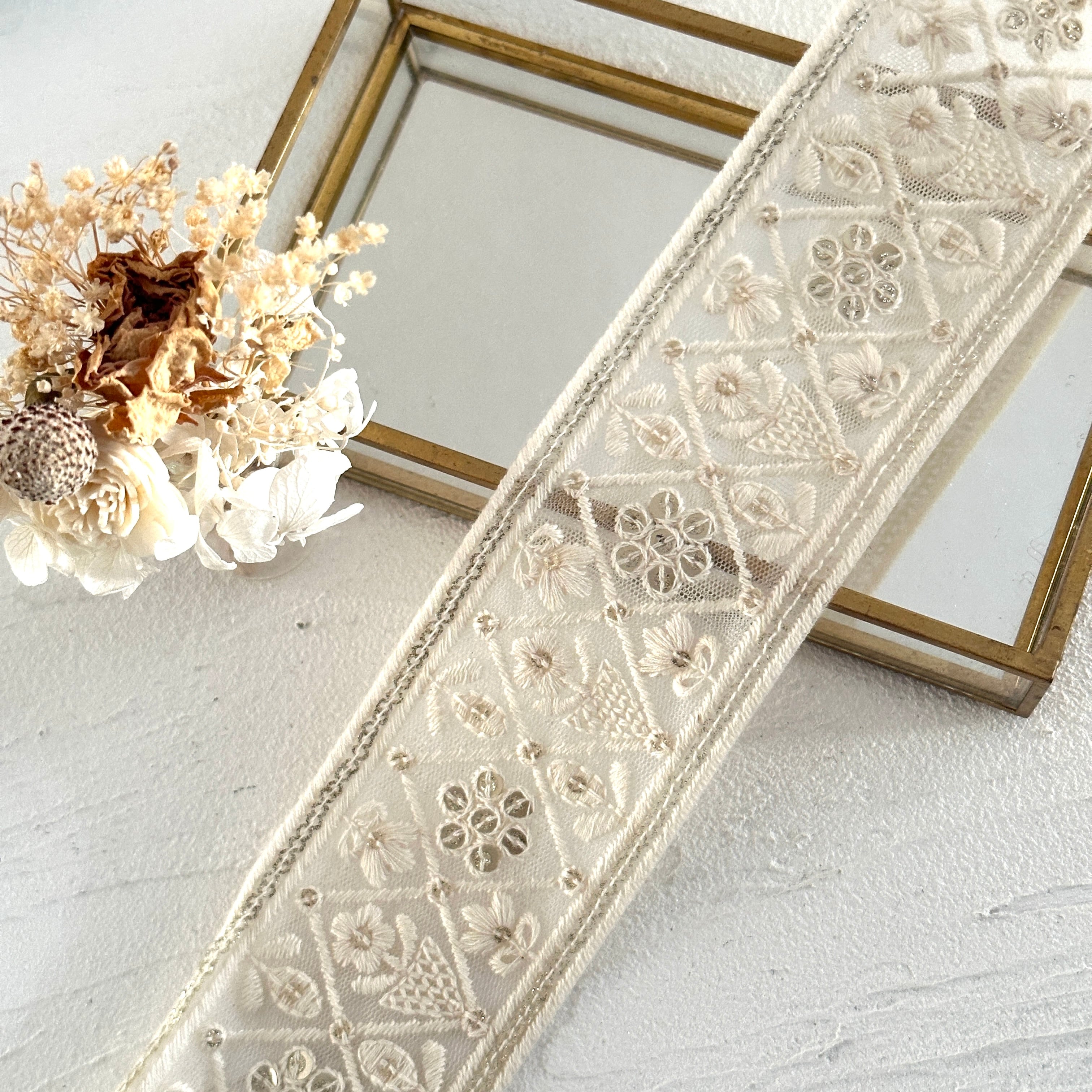ホワイト | インド刺繍リボン専門店Rino Ribbon