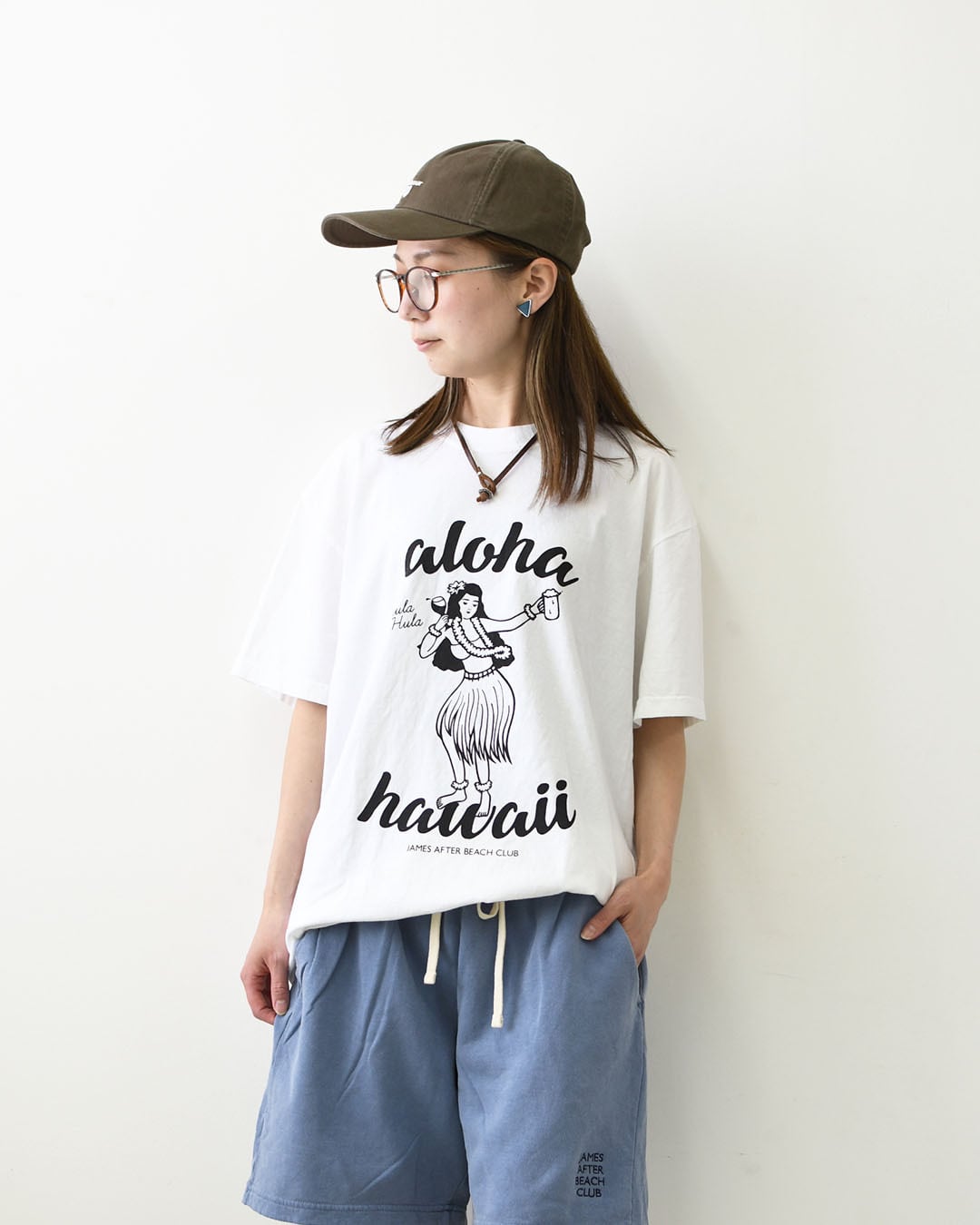 hula様 シャツ F白 CHILLAX HULA GIRL - フラガール柄Tシャツ - オフ
