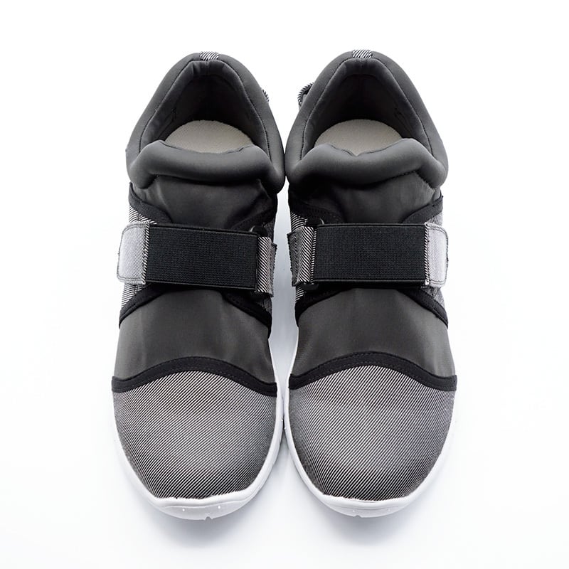 ミッドカットベルクロスニーカー（ECOマテリアル） ブラック｜TIAD4101