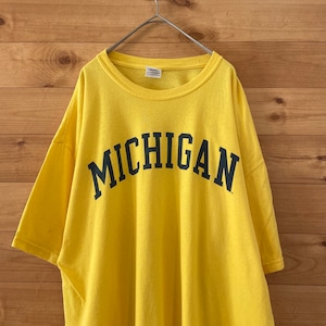 【GILDAN】カレッジ ミシガン大学 MICHIGAN プリントTシャツ アーチロゴ イエロー XL ビッグサイズ us古着