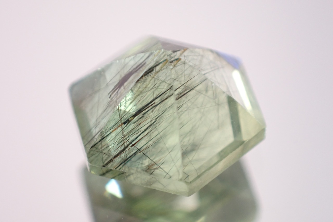 ルドウィジャイトインペリドット　1.85ct　[D2-509]