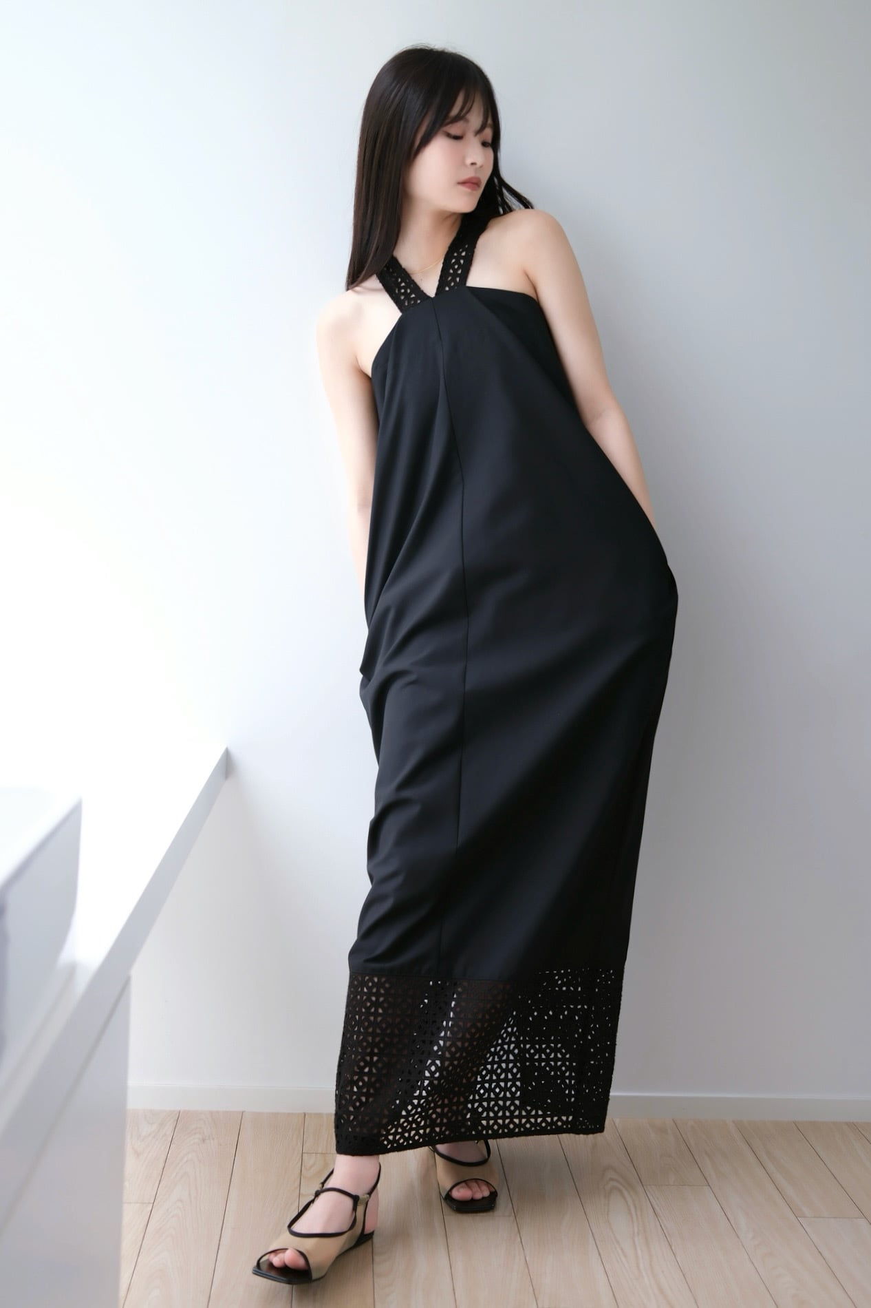 Hella lace tie over dress レースタイオーバードレス Black