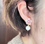 耳元が華やぐ　桜とコットンパールのピアス・イヤリング　フォーマルにも