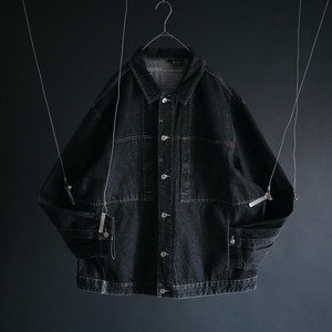 over silhouette stitch & magnet pocket design black denim jacket