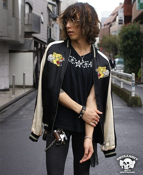 SKULLSHIT / スカルシット「Studs Star V-Neck T-sh」[渋谷龍太(SUPER