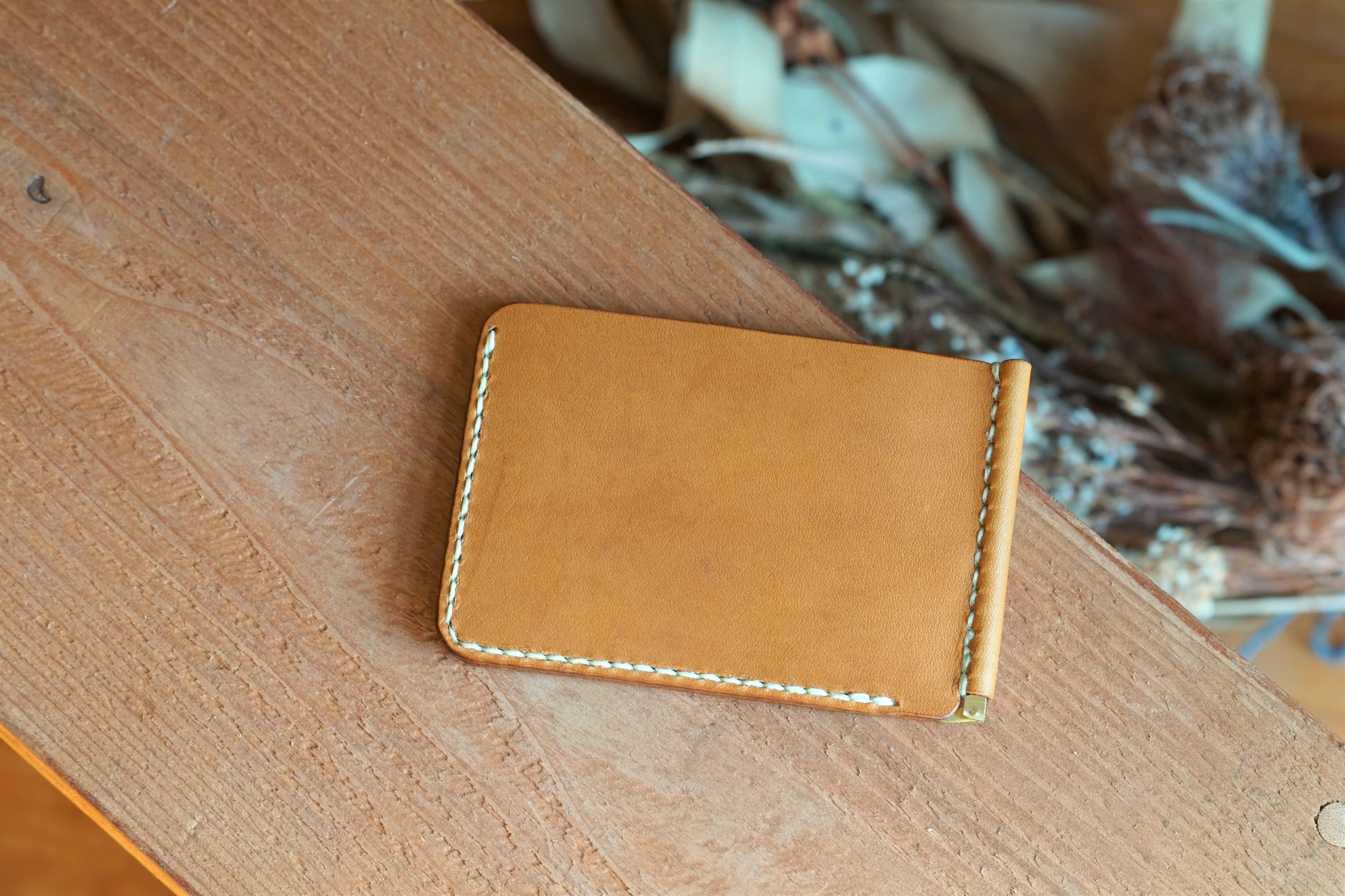 マネークリップ／内側カード収納付（キャメル） | 革細工と