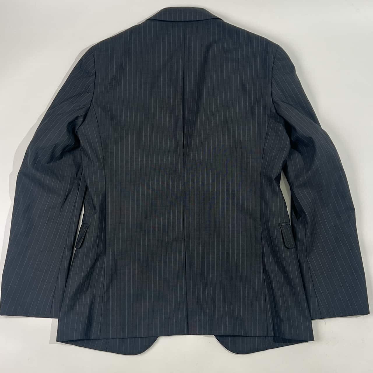 上下 TAKEO KIKUCHI タケオキクチ NIKKE MAF生地 ストライプ テーラードジャケット スラックス スーツ 2/ダークグレー系 メンズ