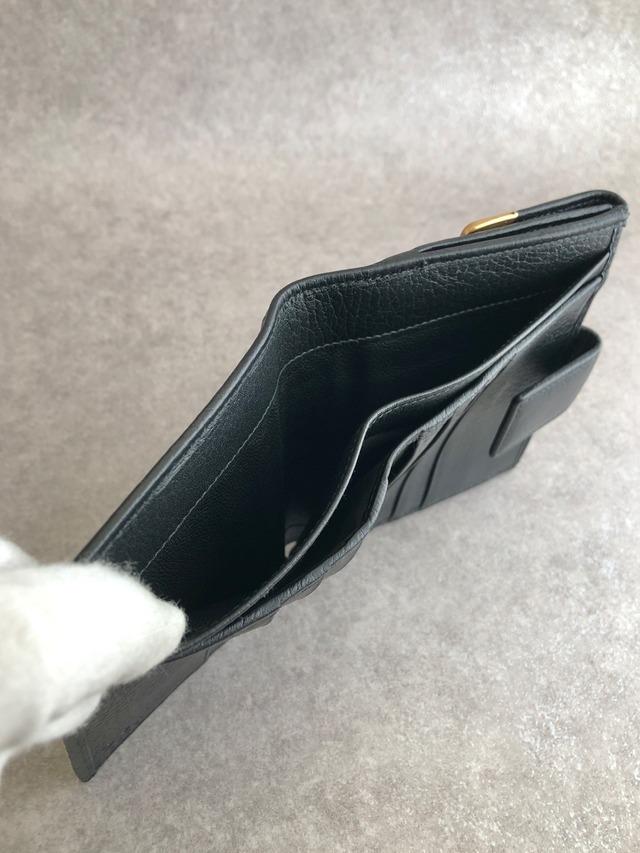 GUCCI グッチ 財布 ブラック ロゴ レザー 二つ折り財布 vintage ヴィンテージ オールド cbzwwy