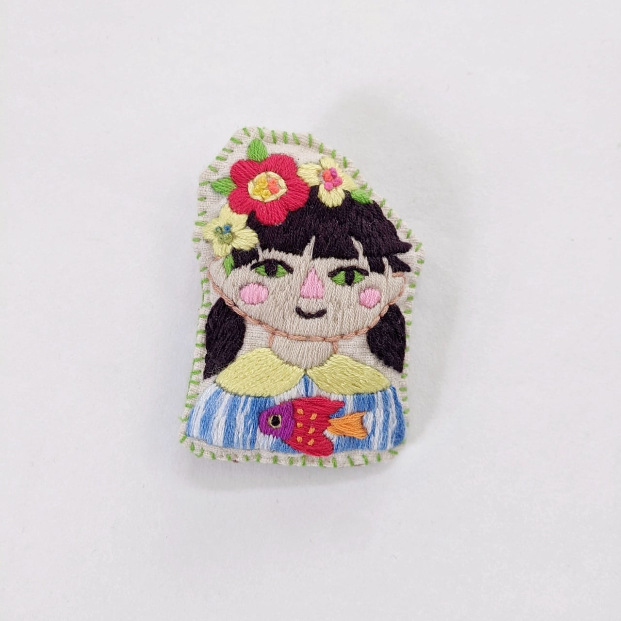 sale＊ チェンマイ 手刺繍のブローチ 女の子編 ④ | sora to tori