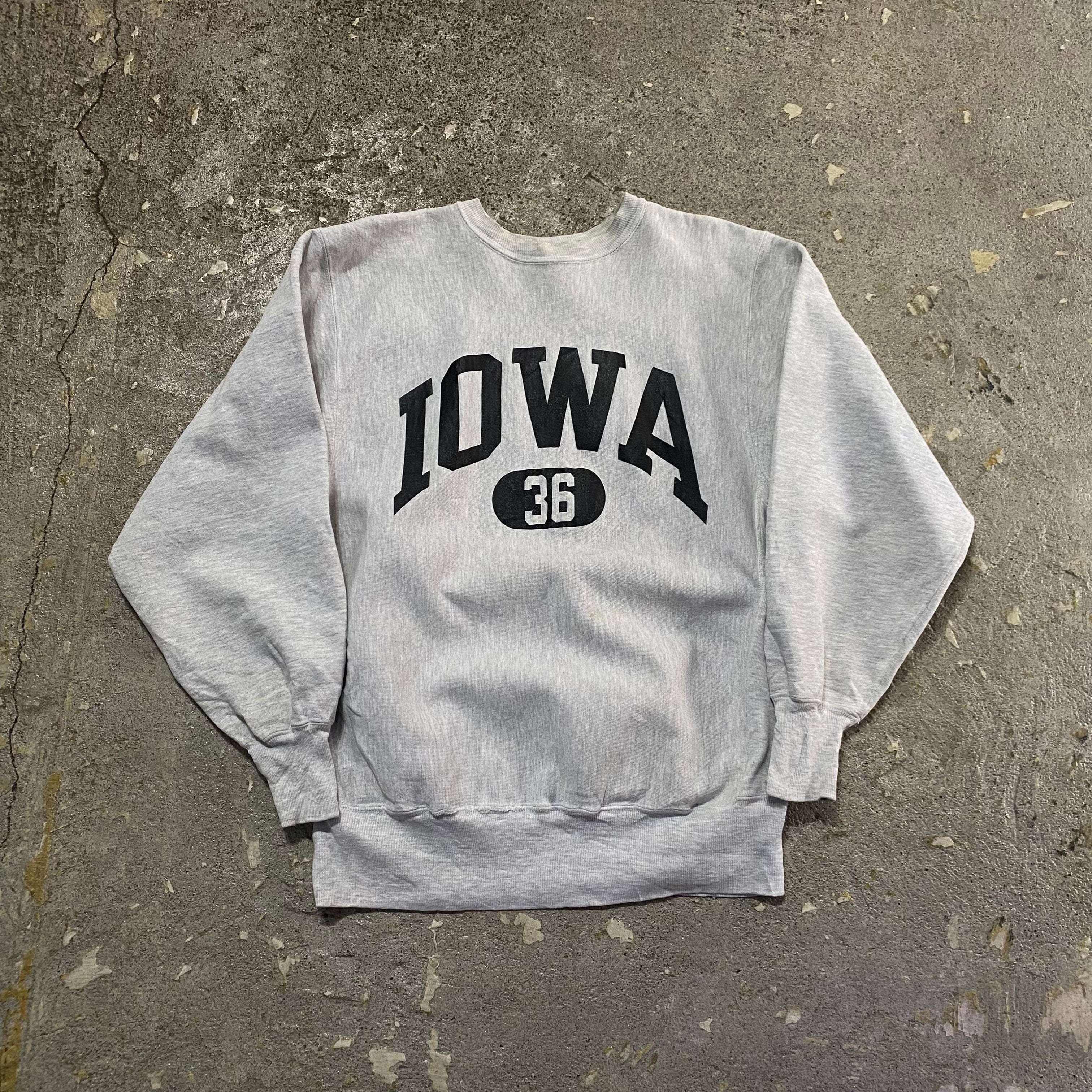 90s Champion reverse weave "IOWA" sweat【仙台店】
