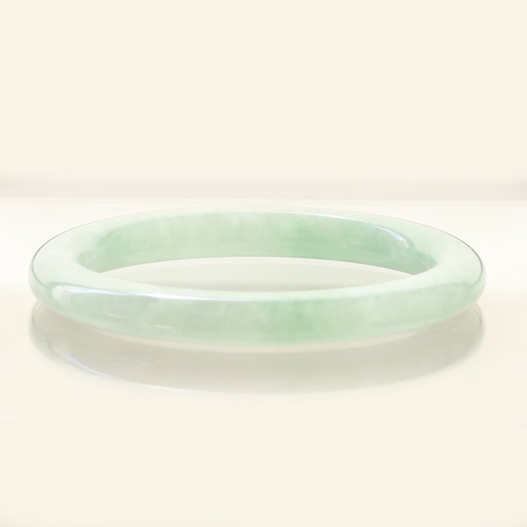 Mimi】高級 翡翠 バングル A貨 卵型 サイズ 51.5 高級 翡翠 バングル A