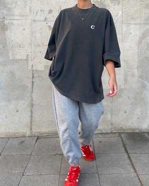 【calm original】pizzagirl print vintage like tee <black>