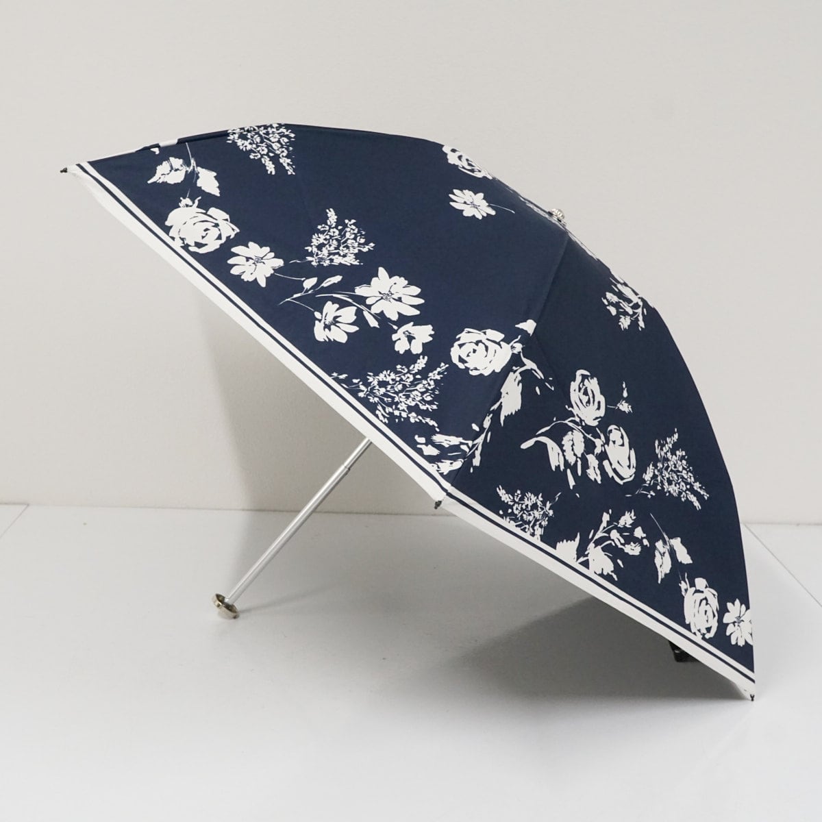 折りたたみ日傘 Aquascutum USED品 サマーシールドLi アクアスキュー