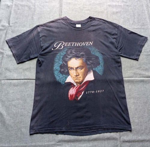 Good fade!! 90s Beethoven Big face print tee 小岩店