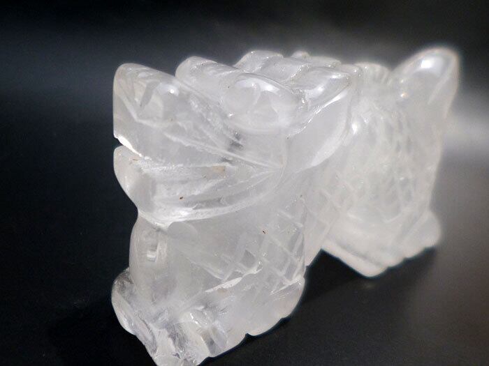 ☘️クリアクォーツ 龍の頭の形　パワーストーン 天然石 002 水晶 龍 ドラゴン パワーストーン カーヴィング クリアクォーツ