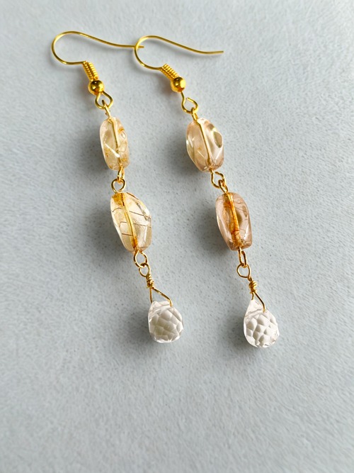 ルチルクォーツ/雫型カット水晶ピアス