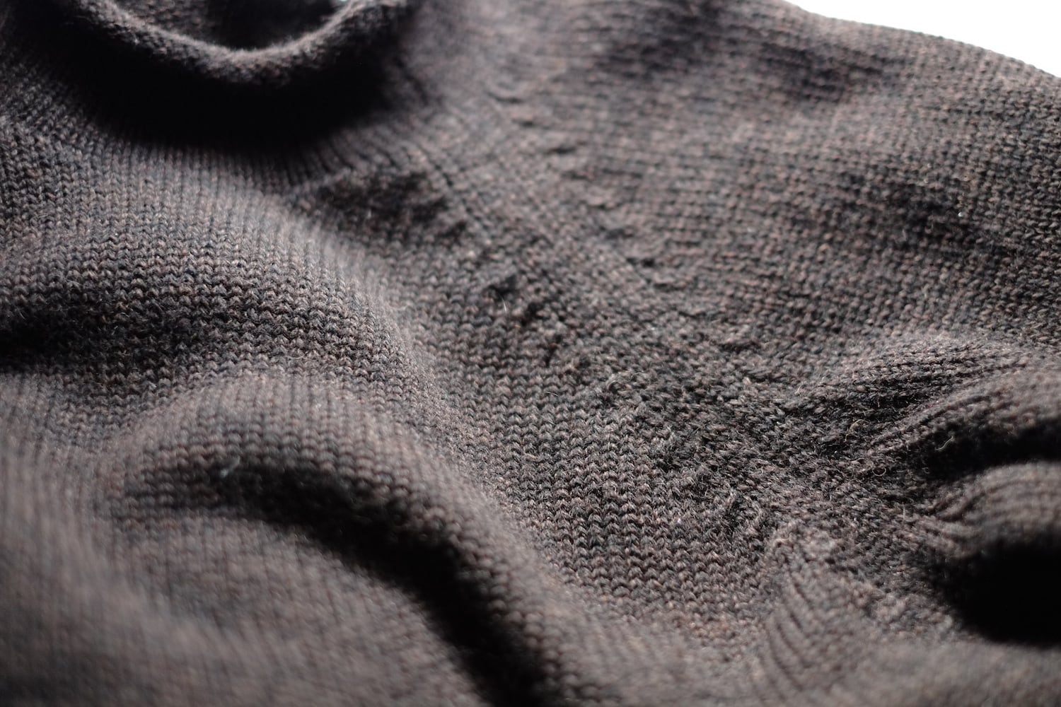 ENDS and MEANS／Roll Neck Nep Knit【 Dark Brown 】 | CAMILOTA