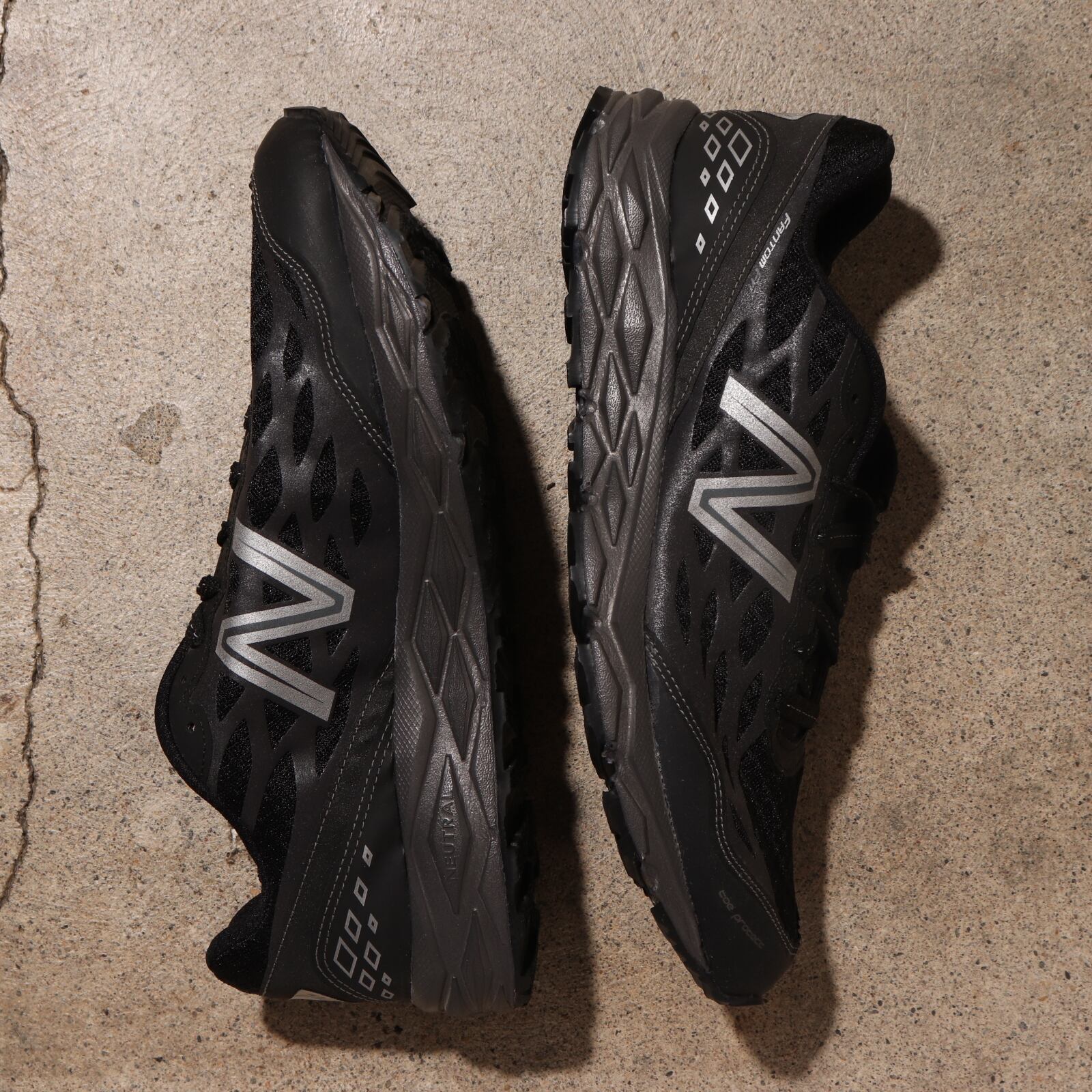 Deadstock 10.5EE M950B2N 950v2 ニューバランス スニーカー 黒 